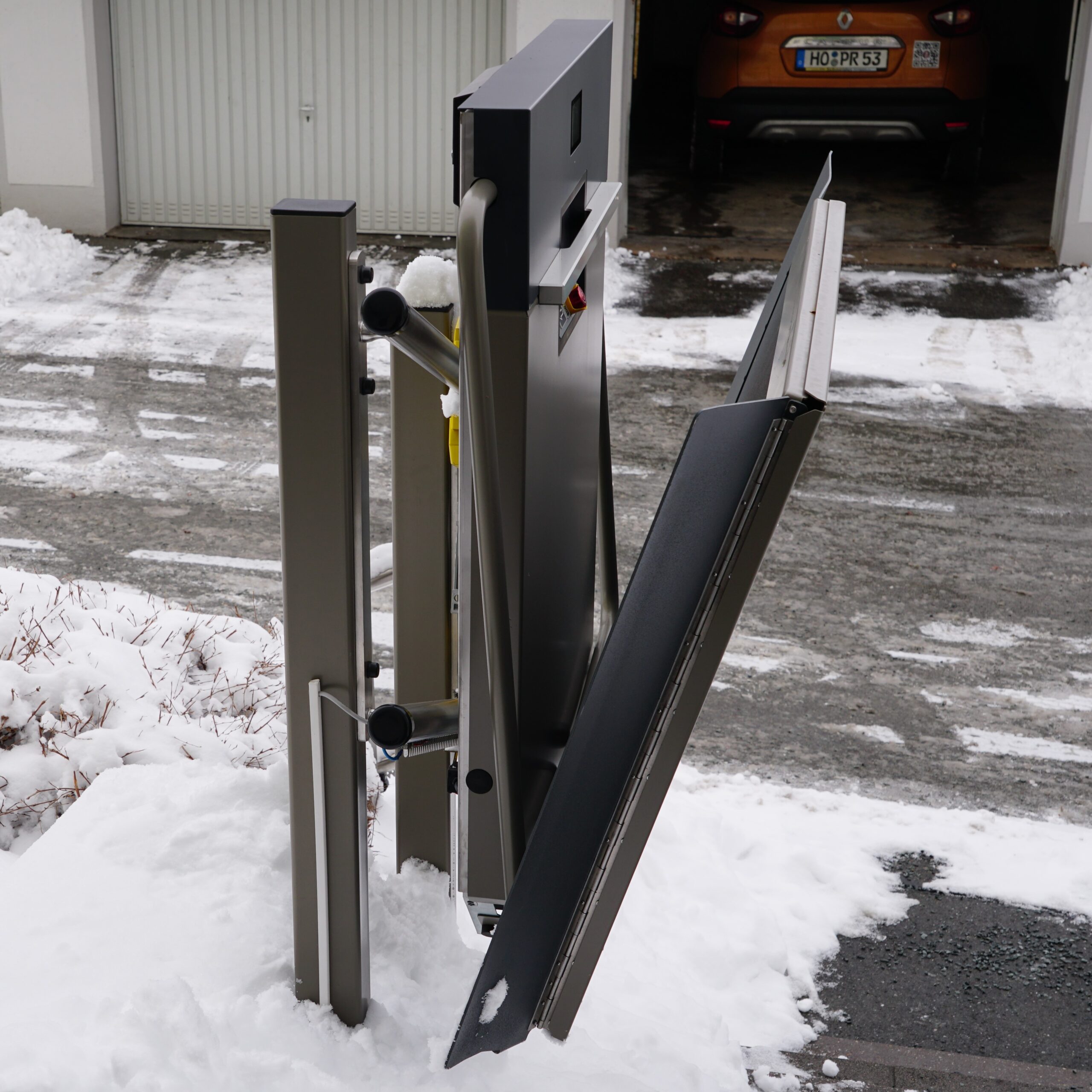 Plattform-Lift außen (Einzelfertigung) - Häseler Liftsysteme – Bild 4