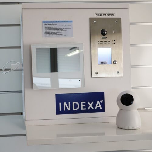 Verschiedene Module des Indexa Sets, wie Kamera und Displays