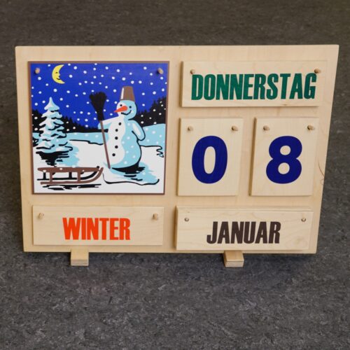 Wandkalender mit Holztäfelchen zum Umstecken